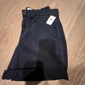 Gap Girlfriend Chino Short, Size 2 NWT- Women’s Shorts
